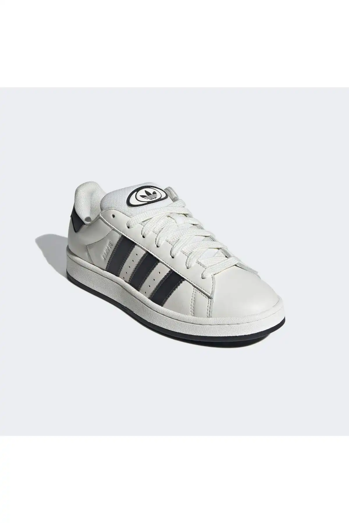 کفش اسپورت مردانه مدل جدید پاییز  2025  برند  adidas به رنگ  سفید