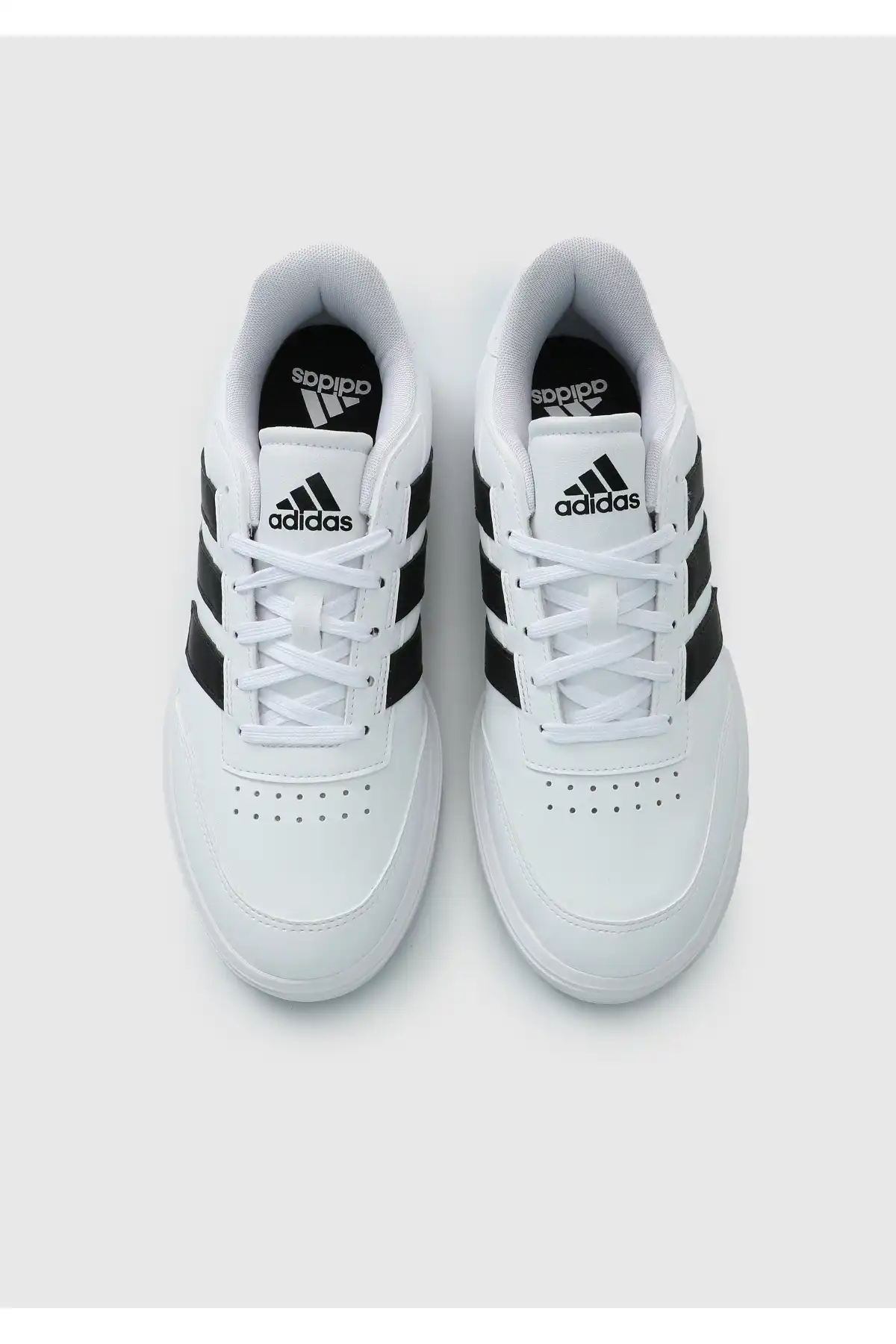 کفش اسپورت مردانه مدل جدید پاییز  2025  برند  adidas به رنگ  ابر سفید / هسته سیاه / ابر سفید