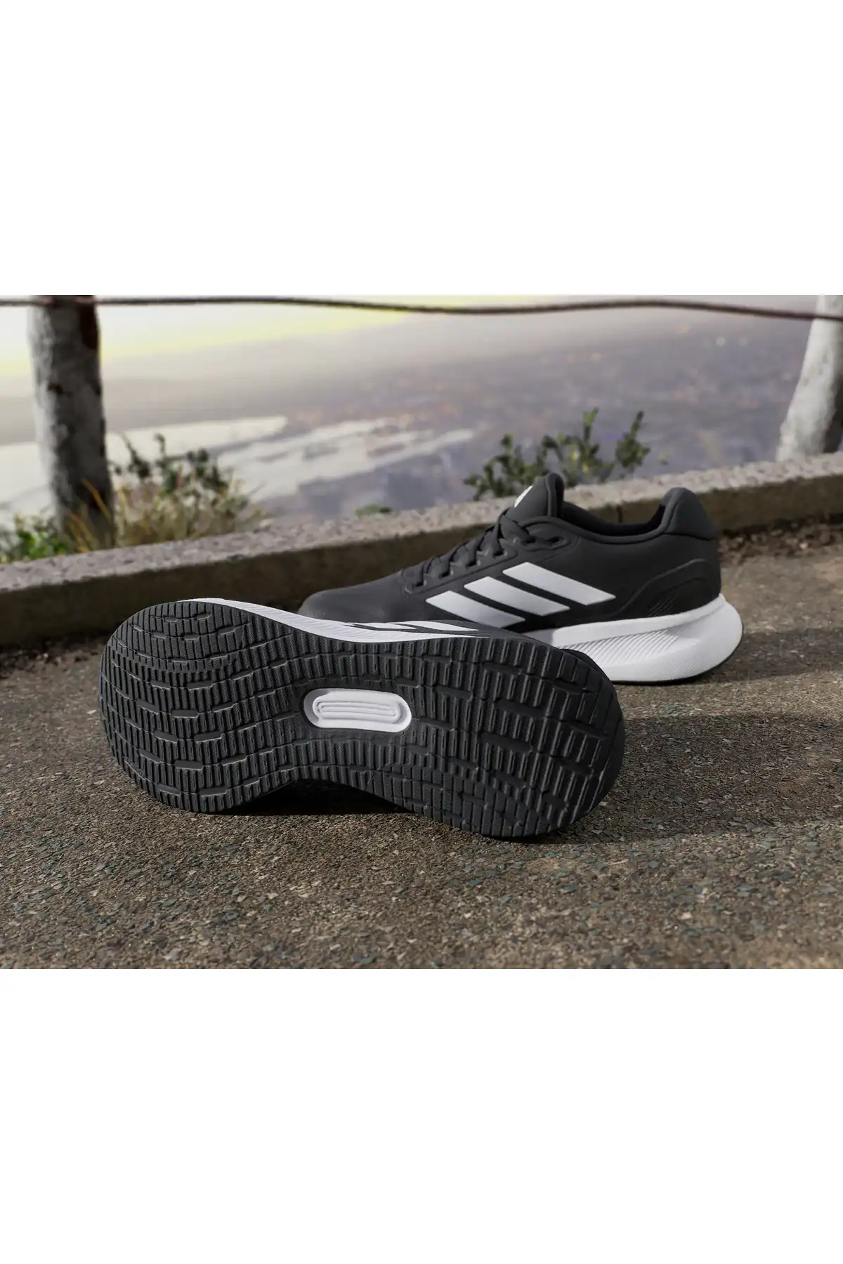 کفش اسپورت مردانه مدل جدید پاییز  2025  برند  adidas به رنگ  RN5-Black59