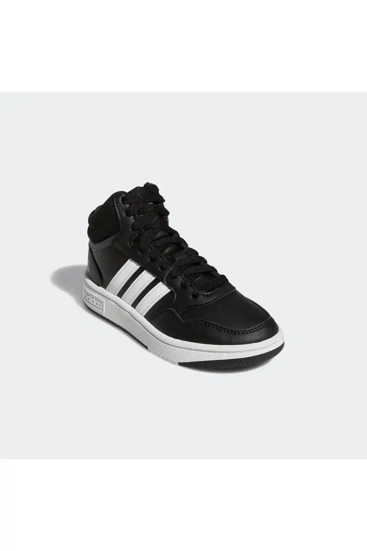 کفش اسپورت مردانه مدل جدید پاییز  2025  برند  adidas به رنگ  سیاه