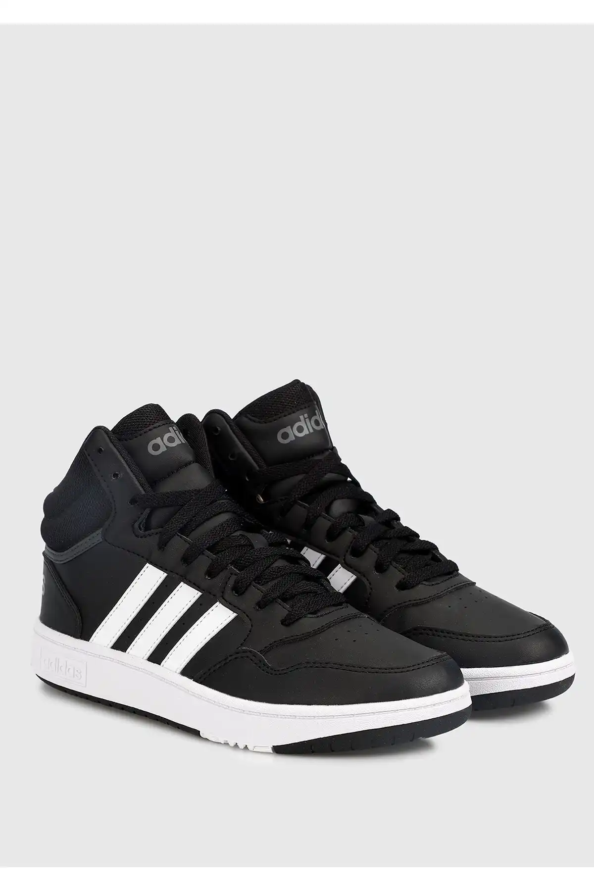کفش اسپورت مردانه مدل جدید پاییز  2025  برند  adidas به رنگ  سیاه