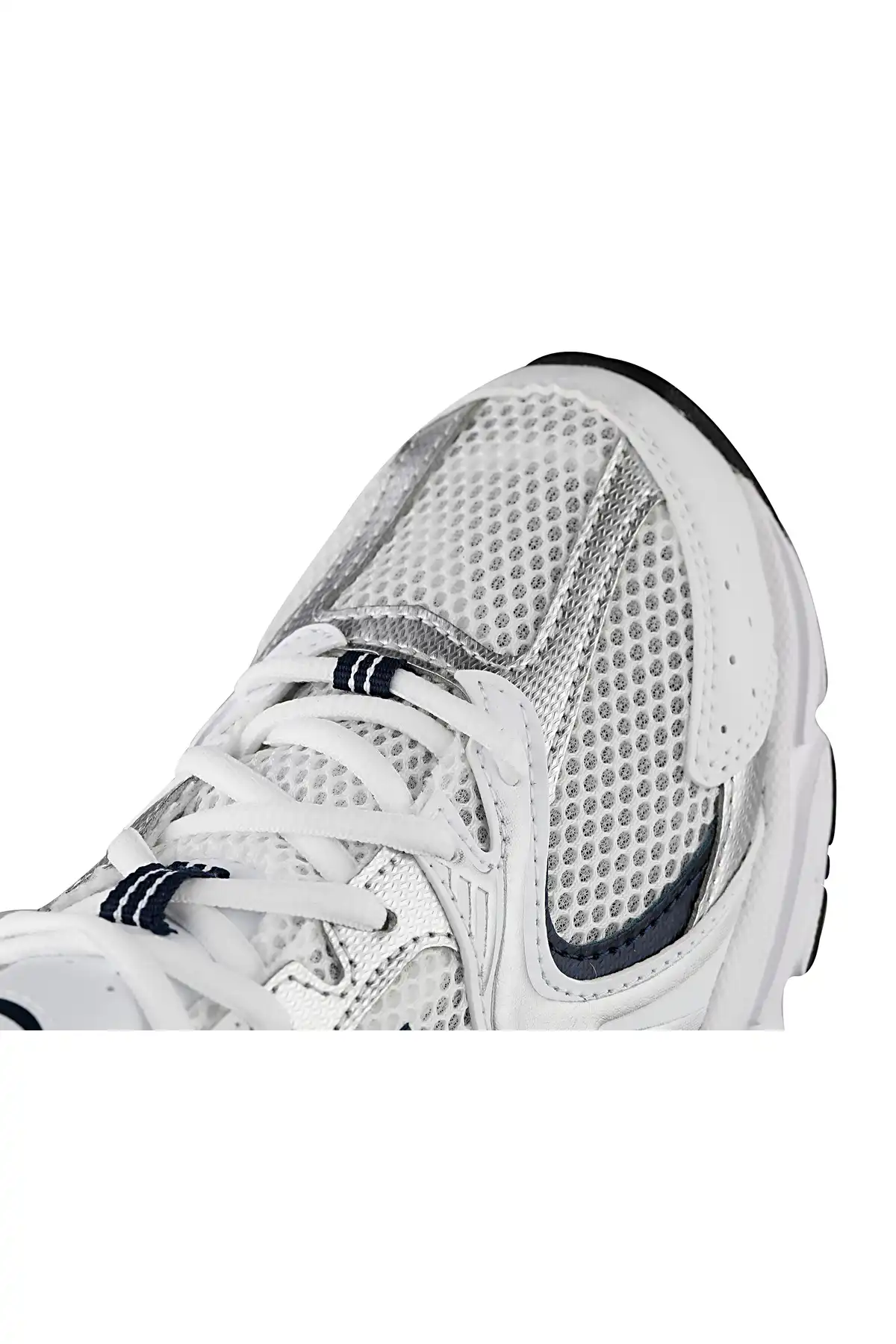 کفش اسپورت مردانه مدل جدید پاییز  2025  برند  New Balance به رنگ  سفید/SG