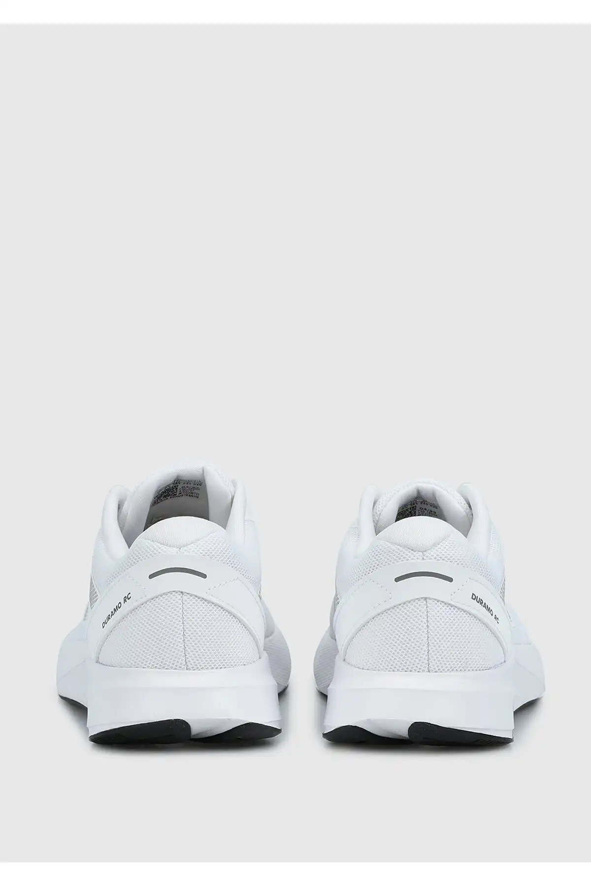 کفش اسپورت مردانه مدل جدید پاییز  2025  برند  adidas به رنگ  ابر سفید / هسته سیاه / ابر سفید