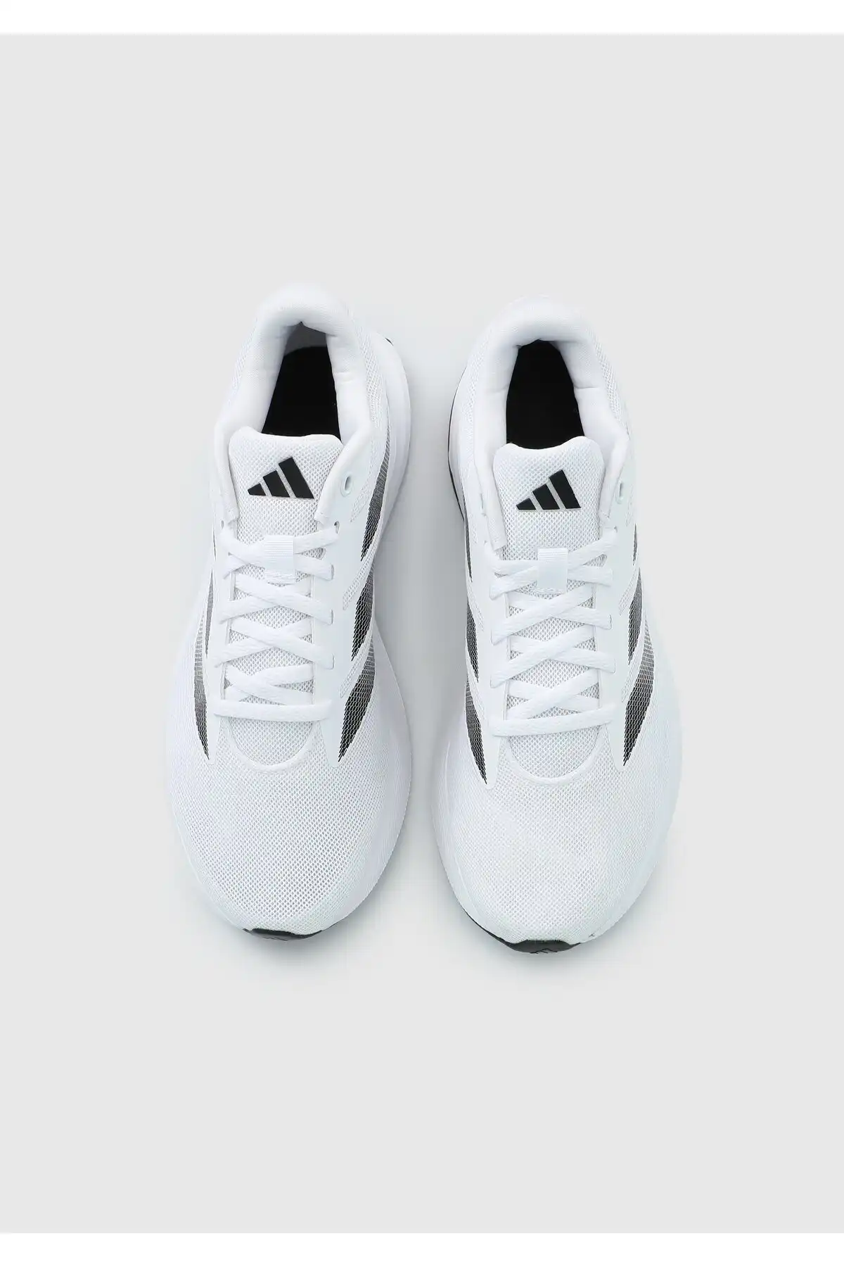 کفش اسپورت مردانه مدل جدید پاییز  2025  برند  adidas به رنگ  ابر سفید / هسته سیاه / ابر سفید