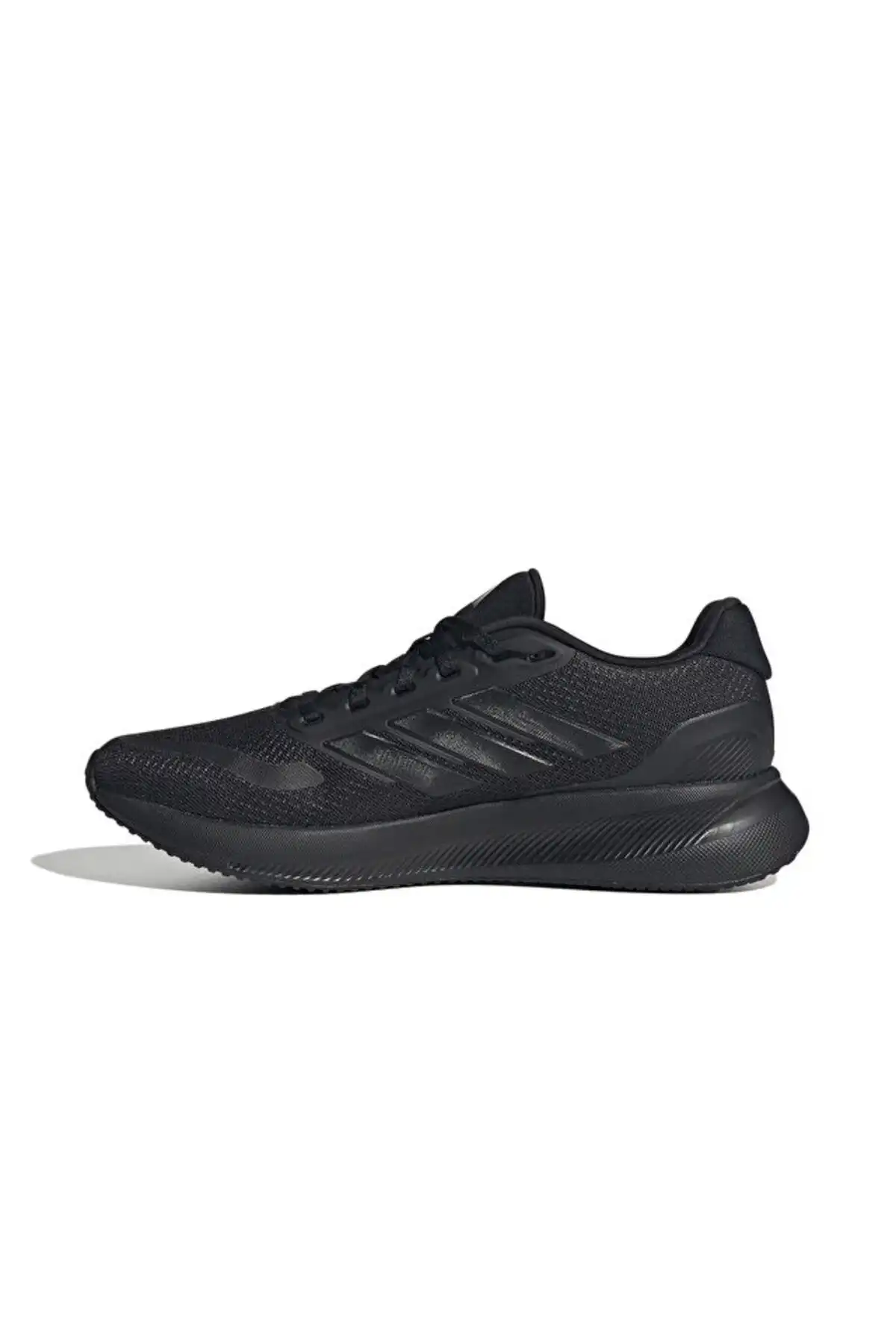 کفش اسپورت مردانه مدل جدید پاییز  2025  برند  adidas به رنگ  سیاه