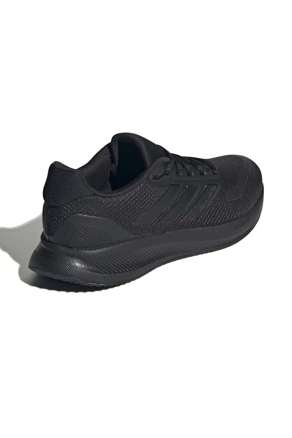 کفش اسپورت مردانه مدل جدید پاییز  2025  برند  adidas به رنگ  سیاه