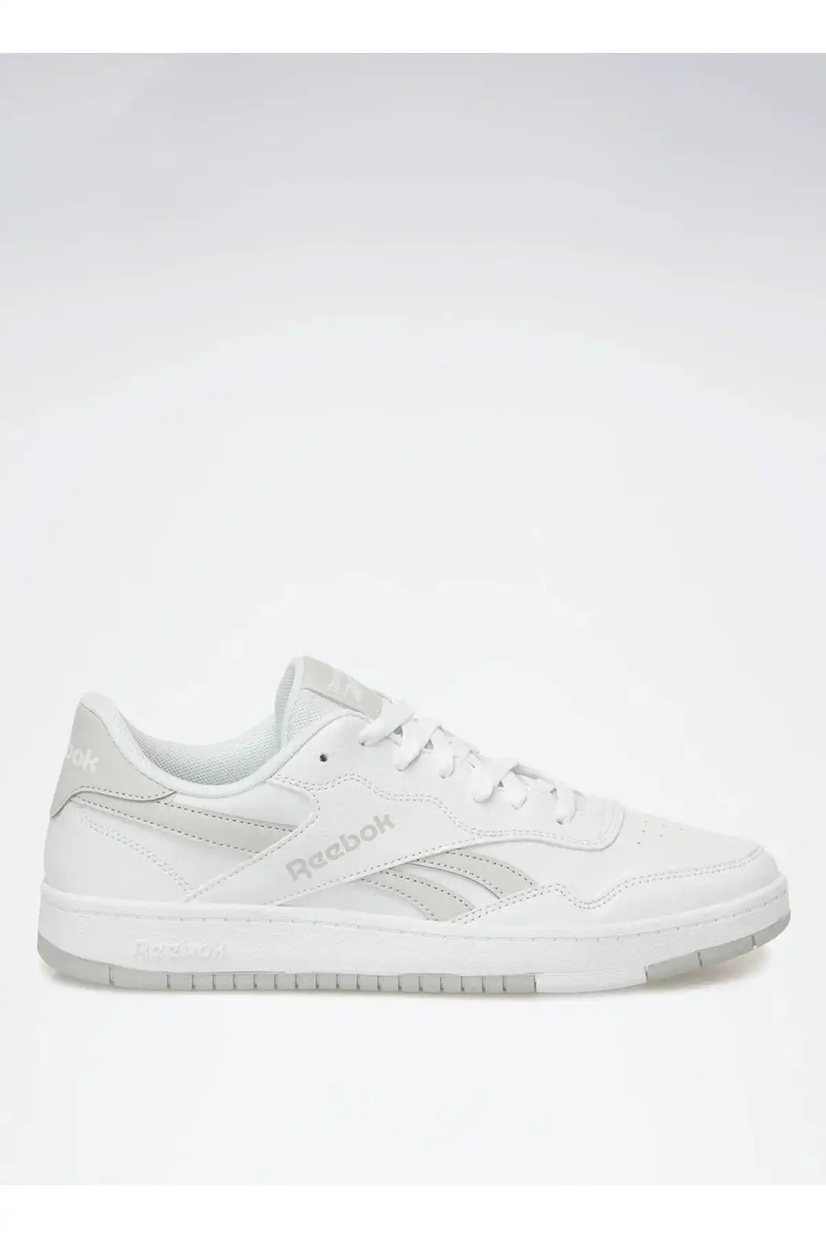 کفش اسپورت مردانه مدل جدید پاییز  2025  برند  Reebok به رنگ  سفید