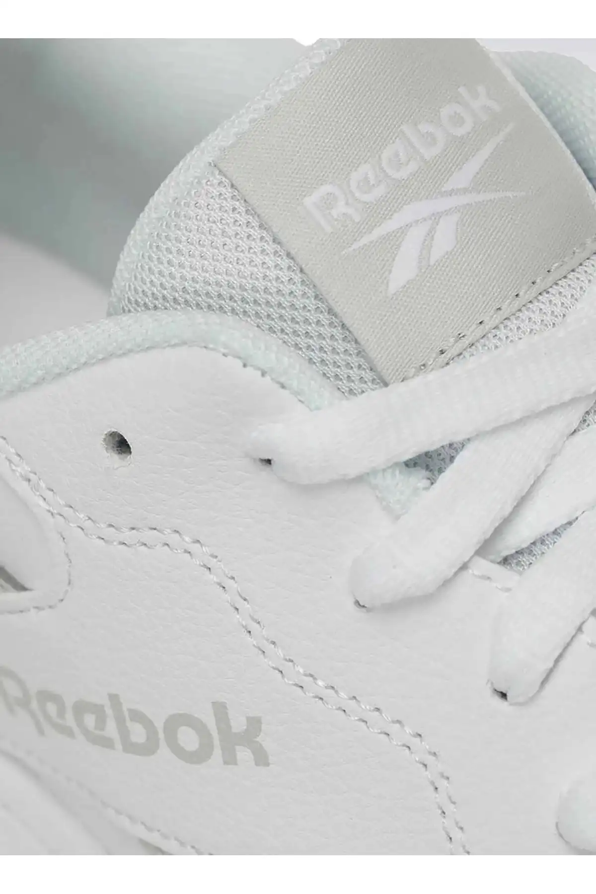 کفش اسپورت مردانه مدل جدید پاییز  2025  برند  Reebok به رنگ  سفید