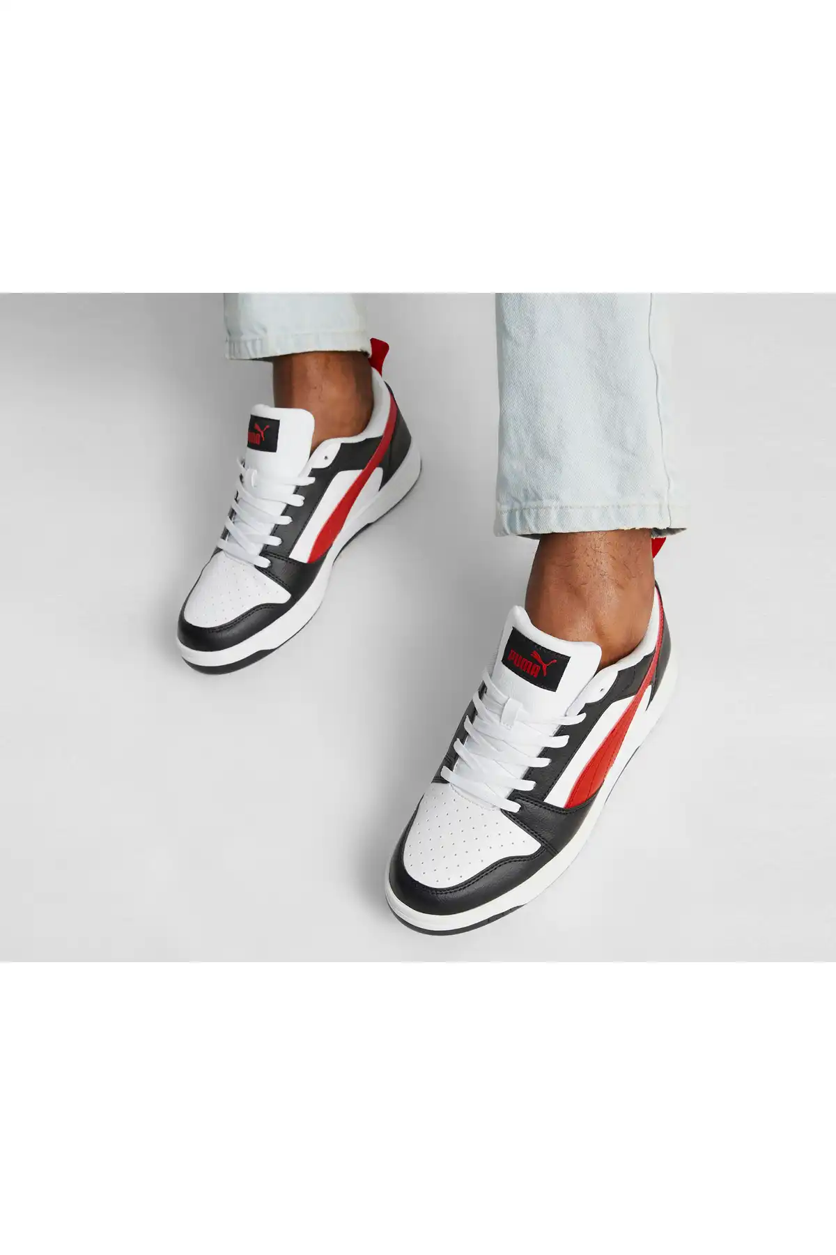 کفش اسپورت مردانه مدل جدید پاییز  2025  برند  Puma به رنگ  سیاه R04V6
