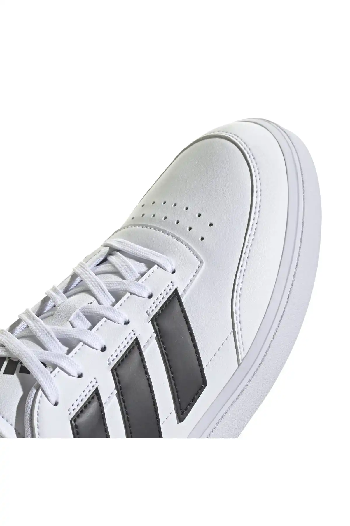 کفش اسپورت مردانه مدل جدید پاییز  2025  برند  adidas به رنگ  ابر سفید / هسته سیاه / CLO