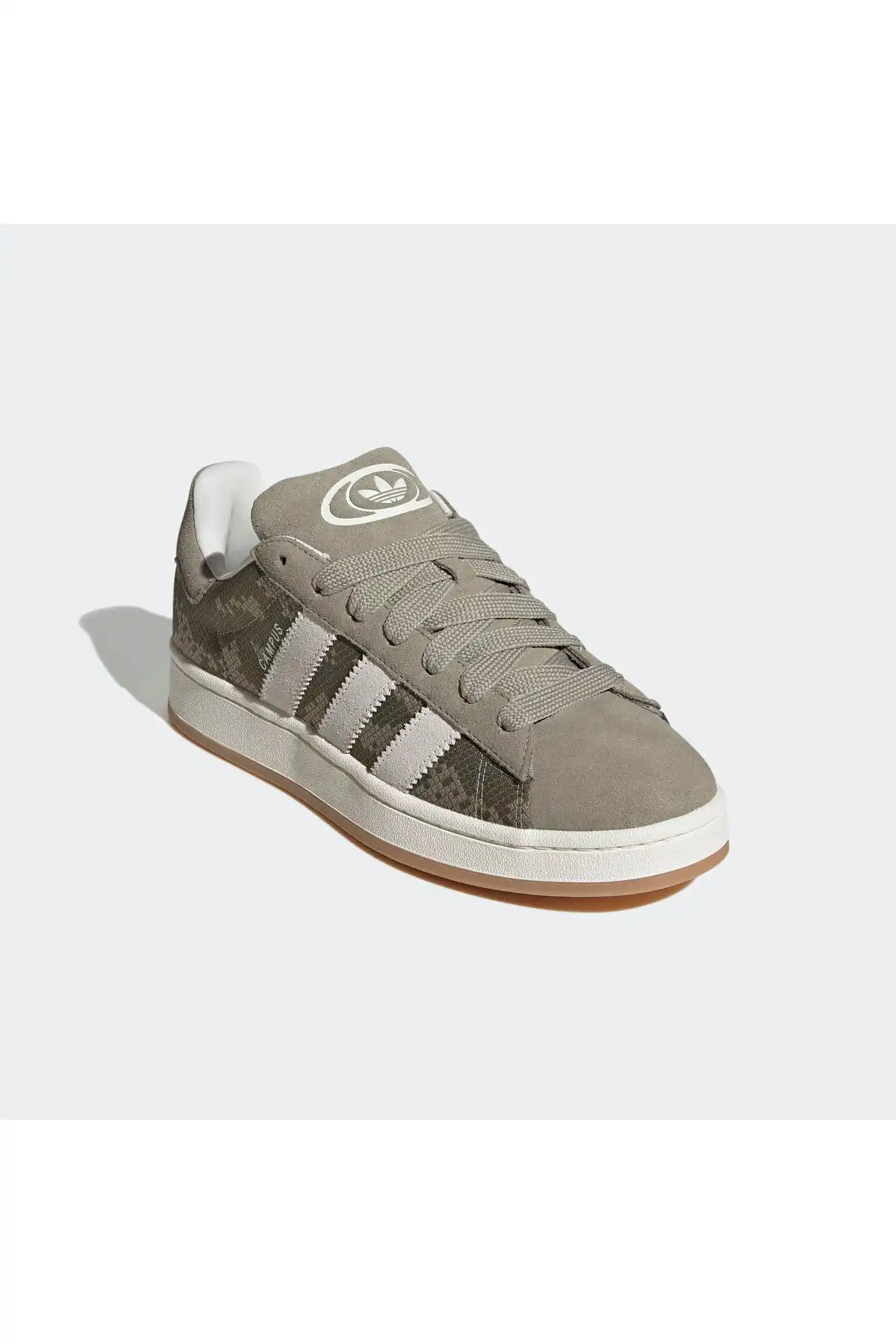 کفش اسپورت مردانه مدل جدید پاییز  2025  برند  adidas به رنگ  سبز