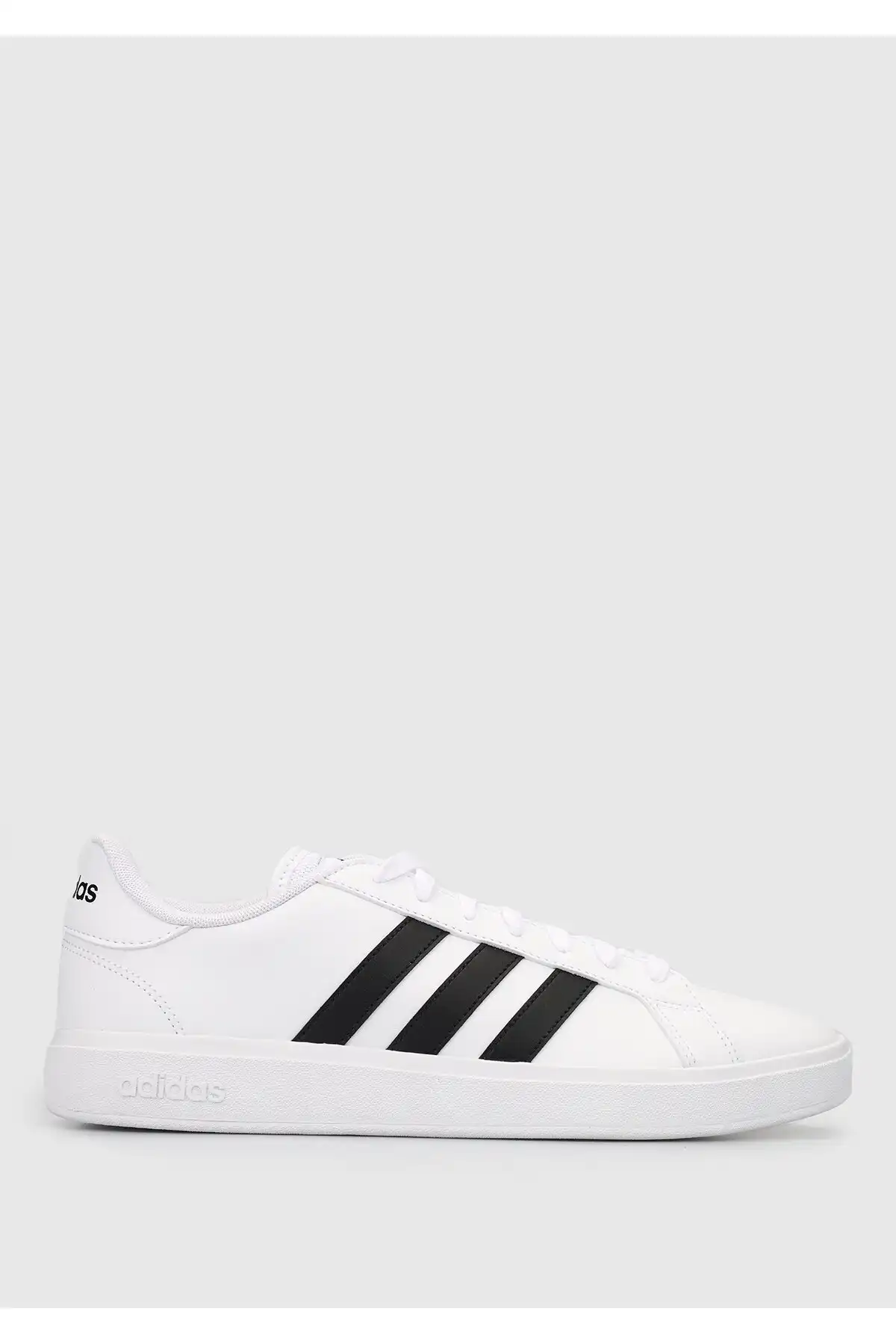 کفش اسپورت مردانه مدل جدید پاییز  2025  برند  adidas به رنگ  FTWR WHITE-.