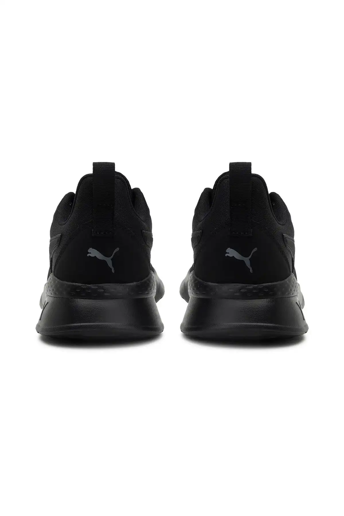 کفش اسپورت مردانه مدل جدید پاییز  2025  برند  Puma به رنگ  سفید