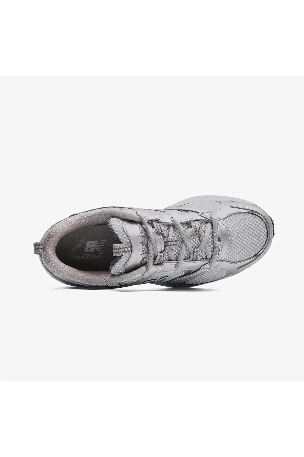 کفش اسپورت مردانه مدل جدید پاییز  2025  برند  New Balance به رنگ  خاکستری تیره