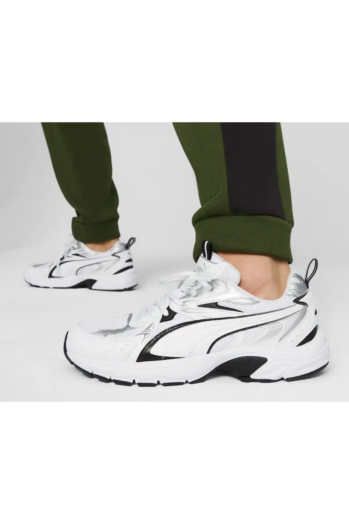 کفش اسپورت مردانه مدل جدید پاییز  2025  برند  Puma به رنگ  White39232201
