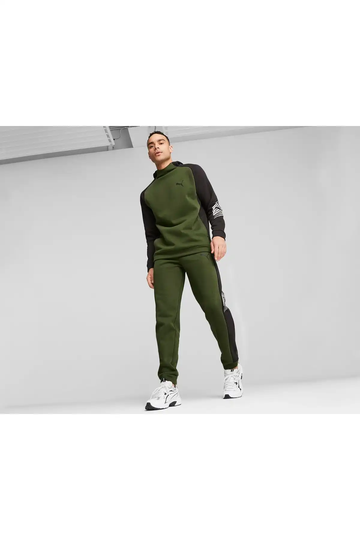 کفش اسپورت مردانه مدل جدید پاییز  2025  برند  Puma به رنگ  White39232201