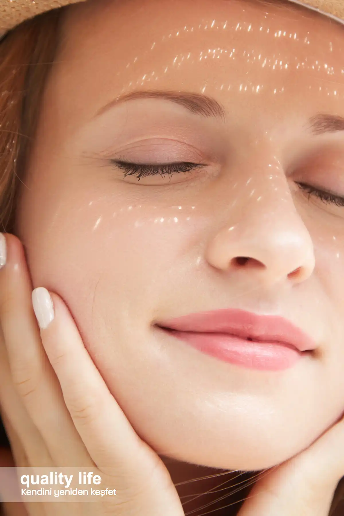 کرم ضد آفتاب صورت Ql 50+ Spf هیالورونیک اسید و کلاژن 50 میلی لیتر Uva + Uvb محافظت بسیار بالا برند   Quality Life(زندگی با کیفیت) به رنگ   در دسته ضد آفتاب