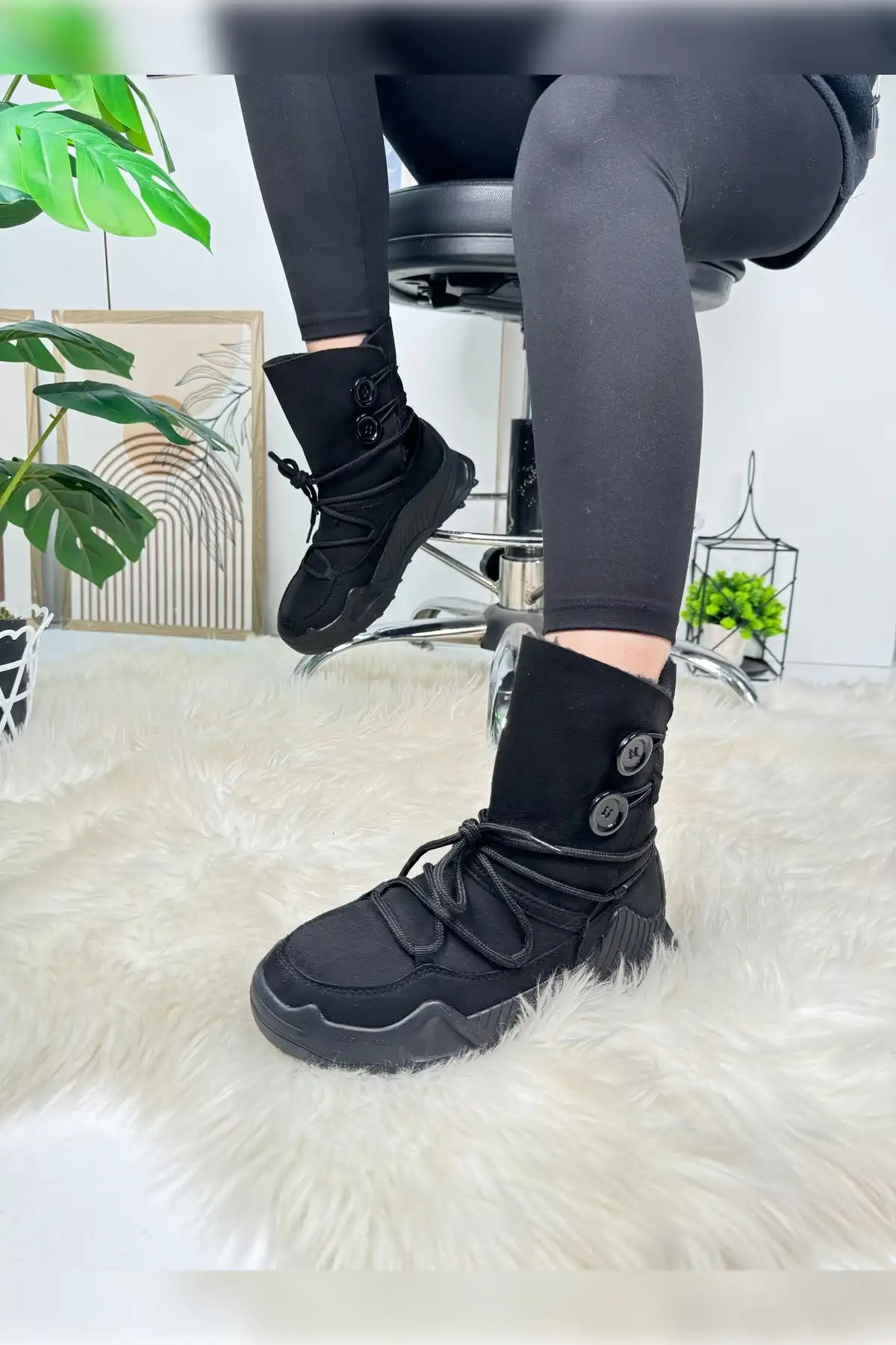 چکمه های برفی زنانه روزانه چکمه های زیره ضخیم با خز در داخل بوتی دکمه دار چرمی Nubuck 501 برند   Nstil ( Nstyle )  به رنگ  مشکی