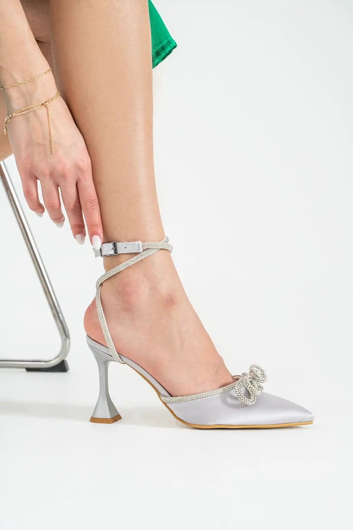 کفش مجلسی زنانه اصل ترکیه مدل جدید 2025  برند   DUXAL SHOES(کفش دوکسال) به رنگ  نقره