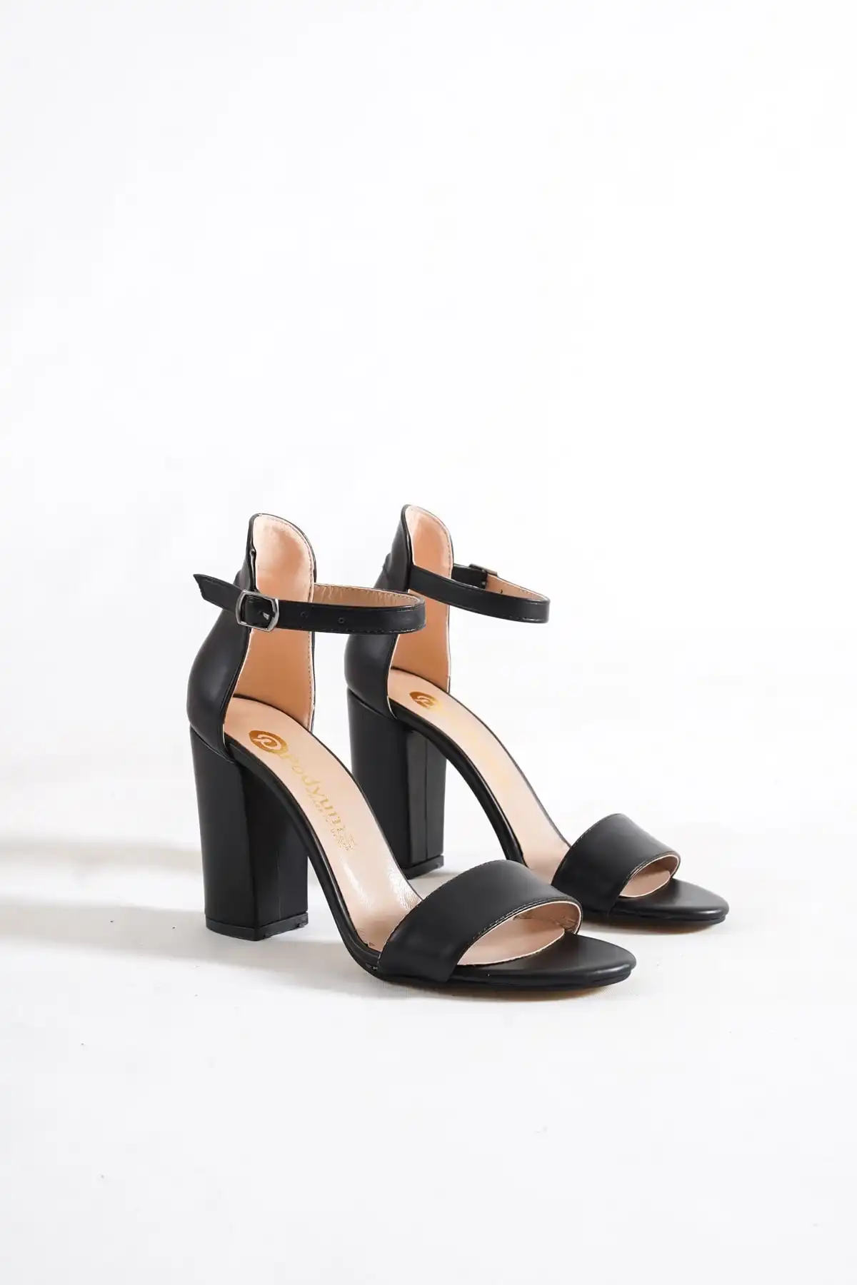 کفش مجلسی زنانه اصل ترکیه مدل جدید 2025  برند   Sole 35 Women Shoes(زیره 35 کفش زنانه) به رنگ  سیاه