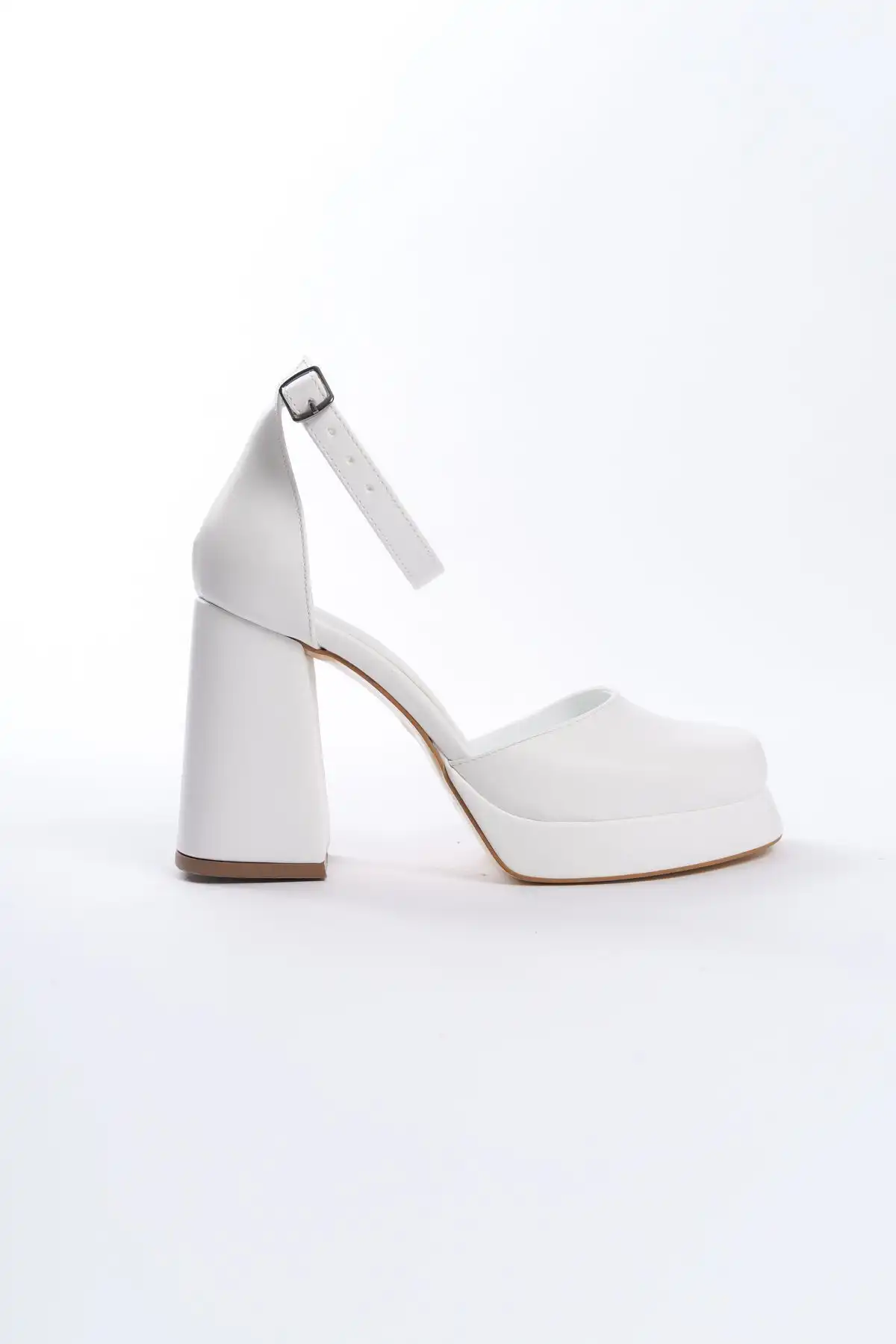 کفش مجلسی زنانه اصل ترکیه مدل جدید 2025  برند  Shoesers ( کفش )  به رنگ  پوست سفید