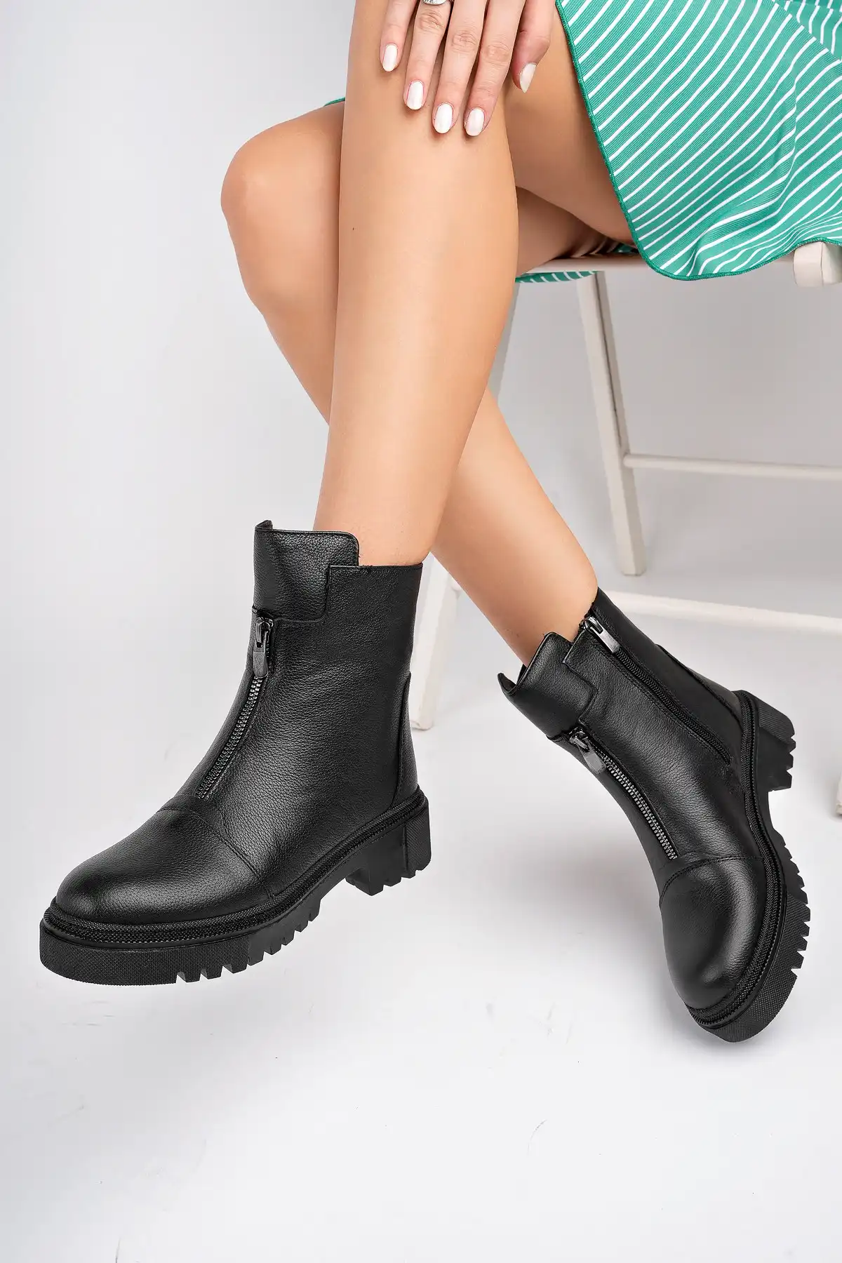 چکمه های چرم زنانه مشکی چرم اصل Dp70-2613 برند   Deripabuc ( دریپابوک )  به رنگ  مشکی