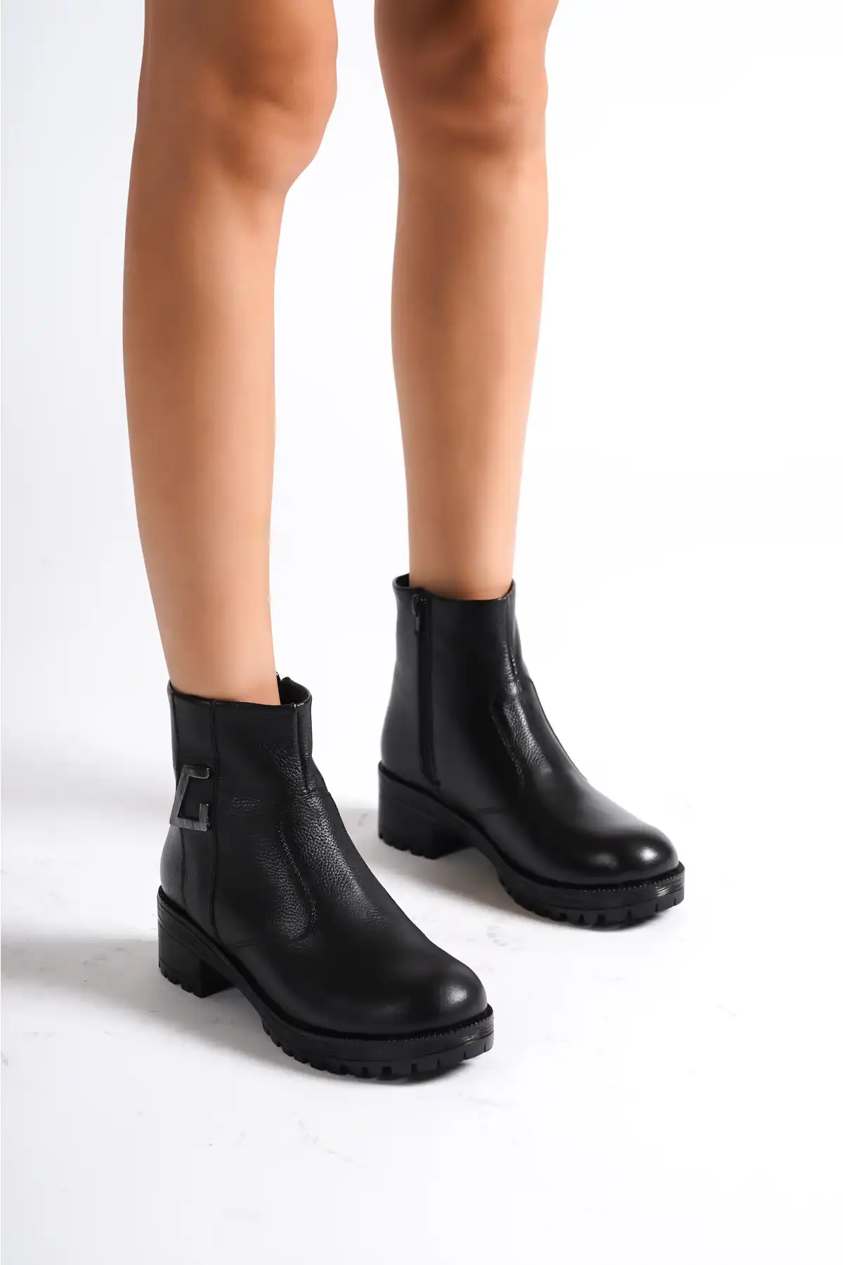 چکمه روزانه زنانه چرم بوتی KCM-0027 برند   Deri Expres ( چرم اکسپرس )  به رنگ  مشکی