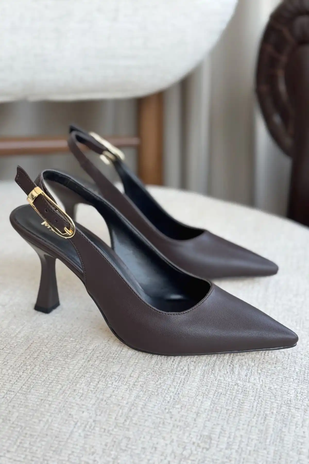کفش مجلسی زنانه اصل ترکیه مدل جدید 2025  برند  GOFFSHOES ( گفشوی )  به رنگ  قهوه -123516