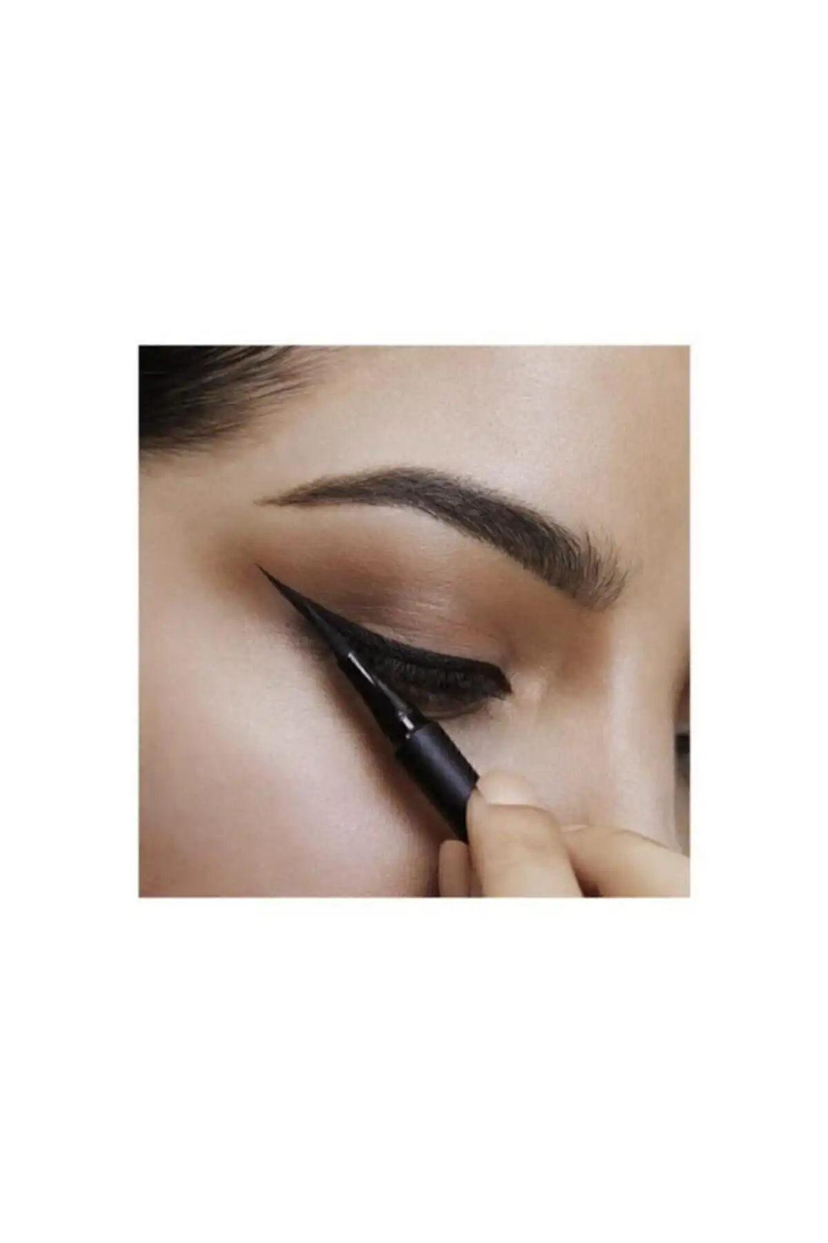 خط چشم مشکی مات تمام روز Hyper Precise 701 + مجموعه مفید ریمل مشکی مینی توتال وسوسه برند   Maybelline New York(میبلین نیویورک) به رنگ  سفید
